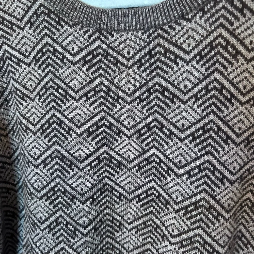 Jos A Bank Reserve wool sweater XL great condition